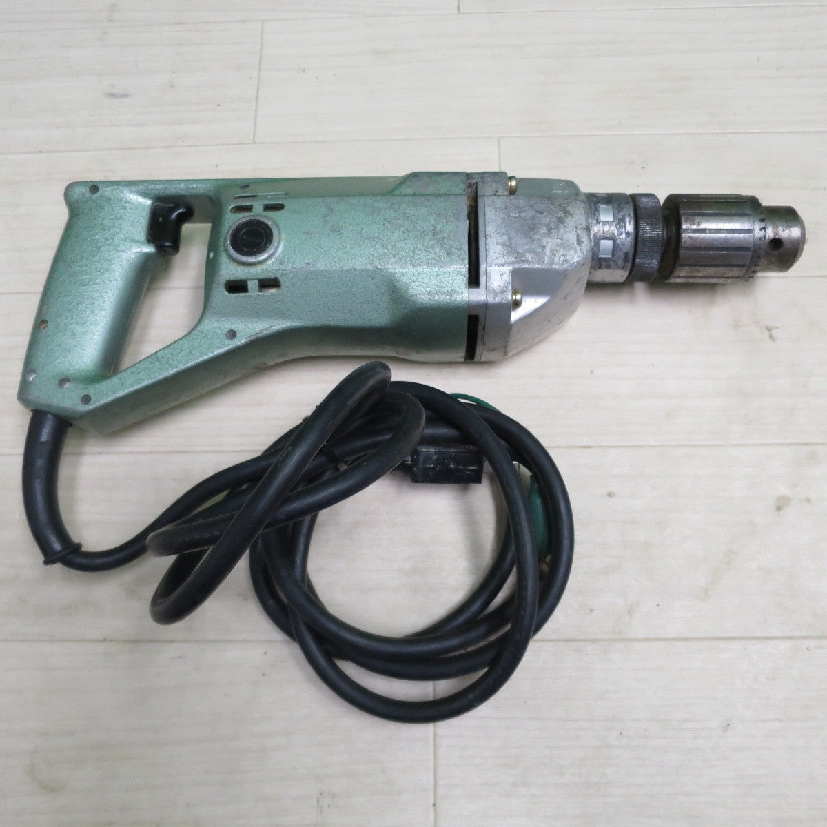 [送料無料] 付属品多数☆日立 16mm 振動 ドリル DV16 電動 工具 震動 ドリル HITACHI 100V コード式☆