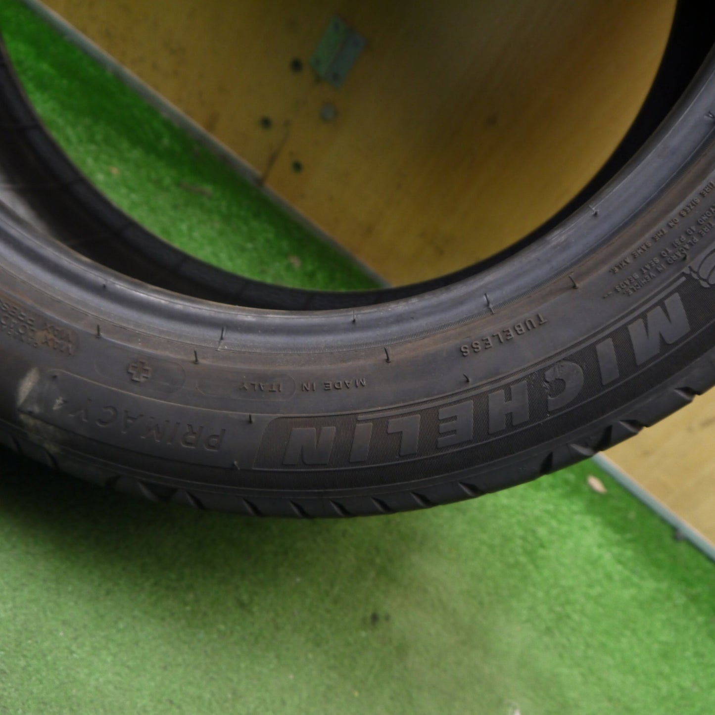 1本価格！22年★215/50R17 ミシュラン プライマシー4 タイヤ 17インチ ステップワゴン レヴォーグ ノア ヴォクシー 等★6070504Hノタ