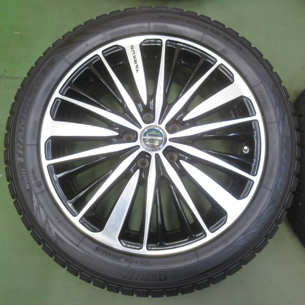 バリ溝！キレイ！9.5分◎632 LOXARNY TARKUS 225/50R18 スタッドレス トーヨー ウインター トランパス TX ロクサーニ タルカス 18インチ PCD114.3/5H◎6100501IMス