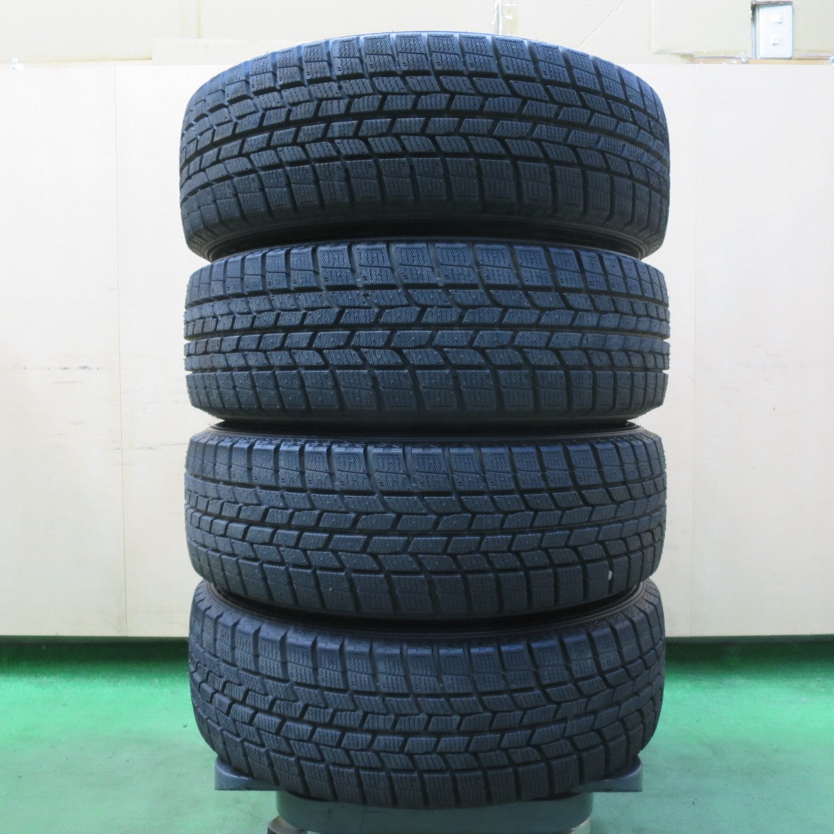 超バリ溝！キレイ！ほぼ10分★スタッドレス 175/65R14 グッドイヤー アイスナビ6 DUFACT デュファクト 14インチ PCD100/4H★5071906イス