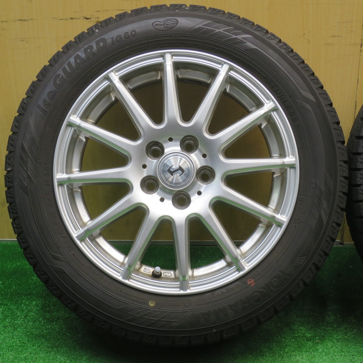 バリ溝！22年！9.5分★シエンタ 等 185/60R15 スタッドレス ヨコハマ アイスガード iG60 社外 アルミ 15インチ PCD100/5H★5110504NJス