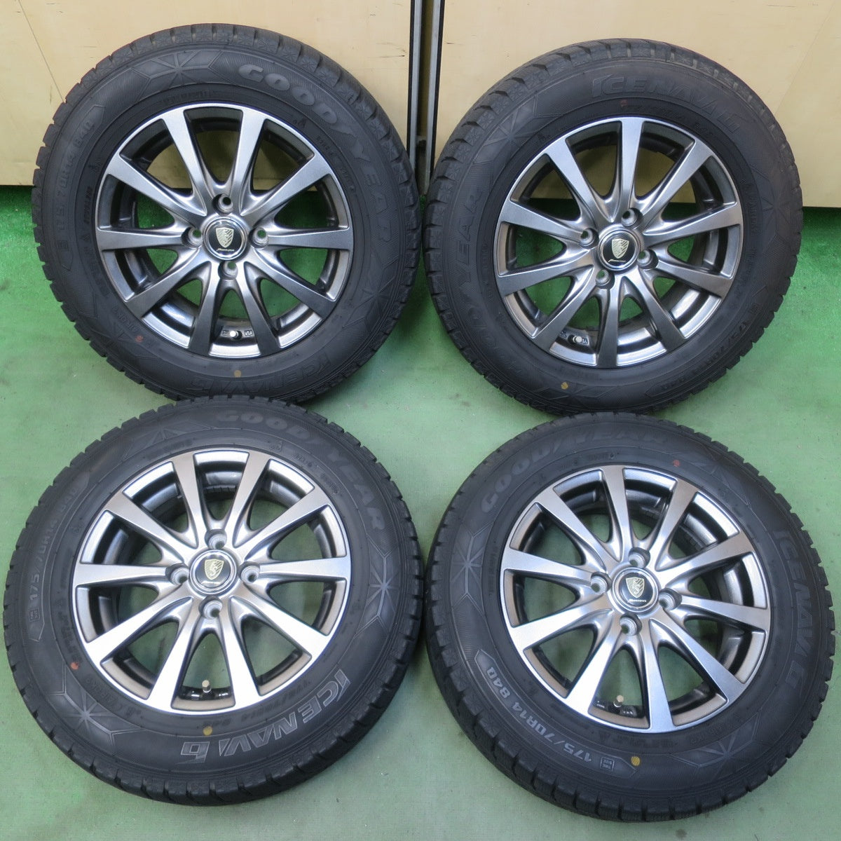 キレイ◎スタッドレス 175/70R14 グッドイヤー アイスナビ6 MANARAY SPORT マナレイ スポーツ 14インチ PCD100/4H◎6091914イス