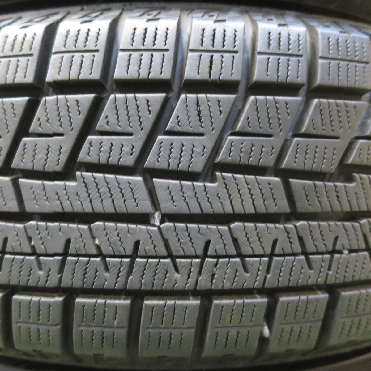 バリ溝！キレイ！9.5分以上★スタッドレス 165/65R14 ヨコハマ アイスガード iG60 GRASS グラス 14インチ PCD100/4H★6051803イス