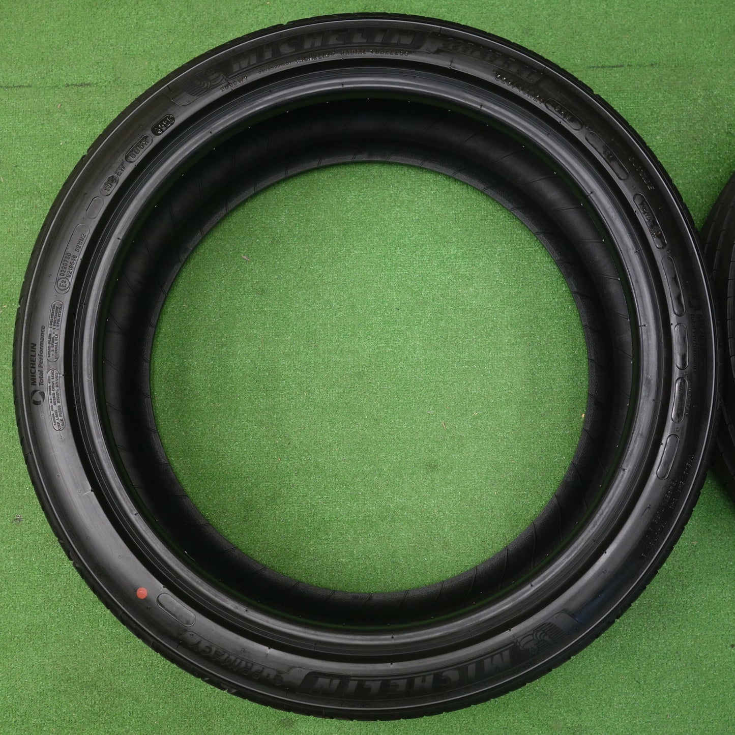 新車外し！25年★225/45R21 ミシュラン e・PRIMACY eプライマシー 21インチ タイヤ クラウンクロスオーバー クラウンスポーツ 等★6042201KTノタ