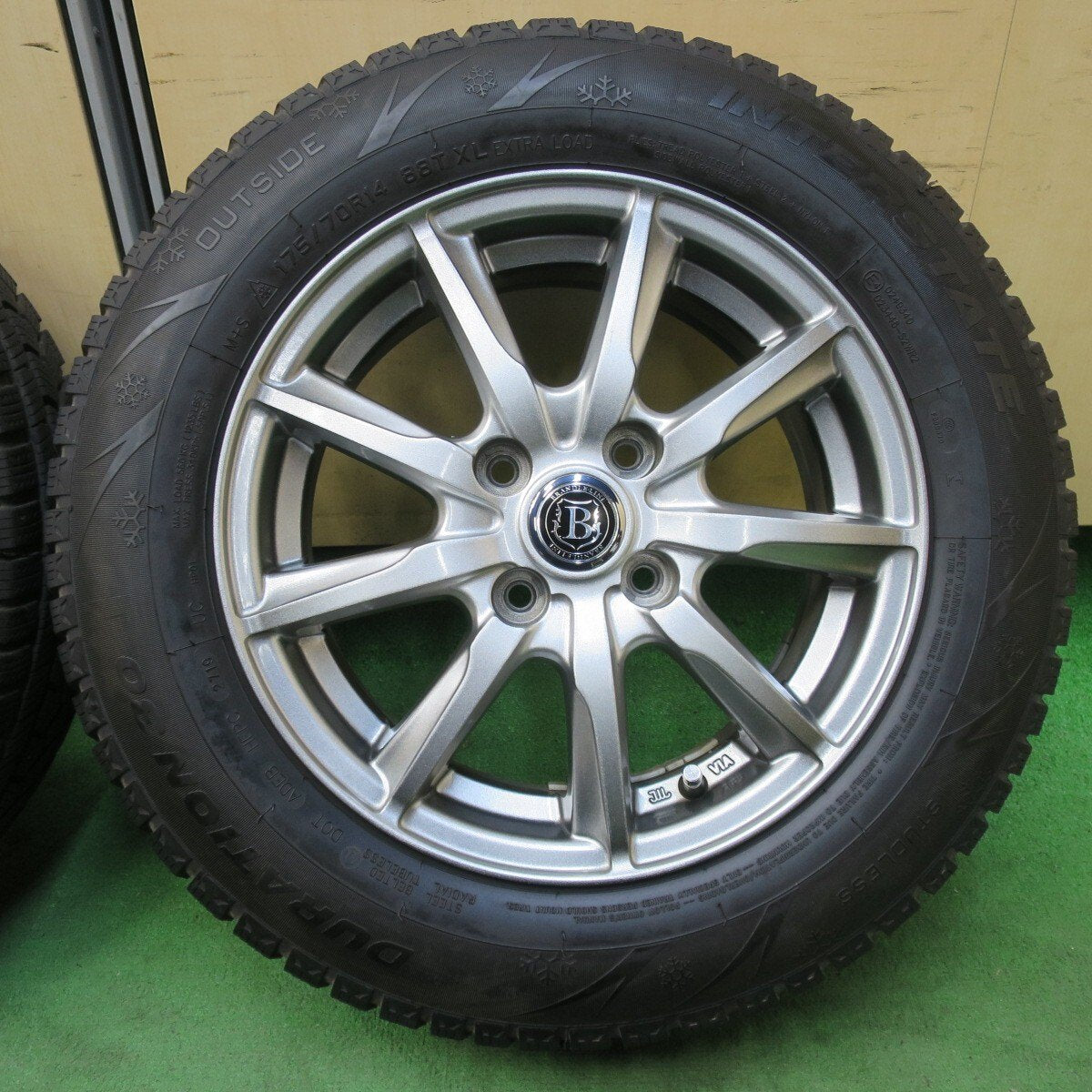 バリ溝！キレイ！9.5分★スタッドレス 175/70R14 インターステート DURATION30 BRANDLE-LINE ブランドルライン 14インチ PCD100/4H★5031505イス