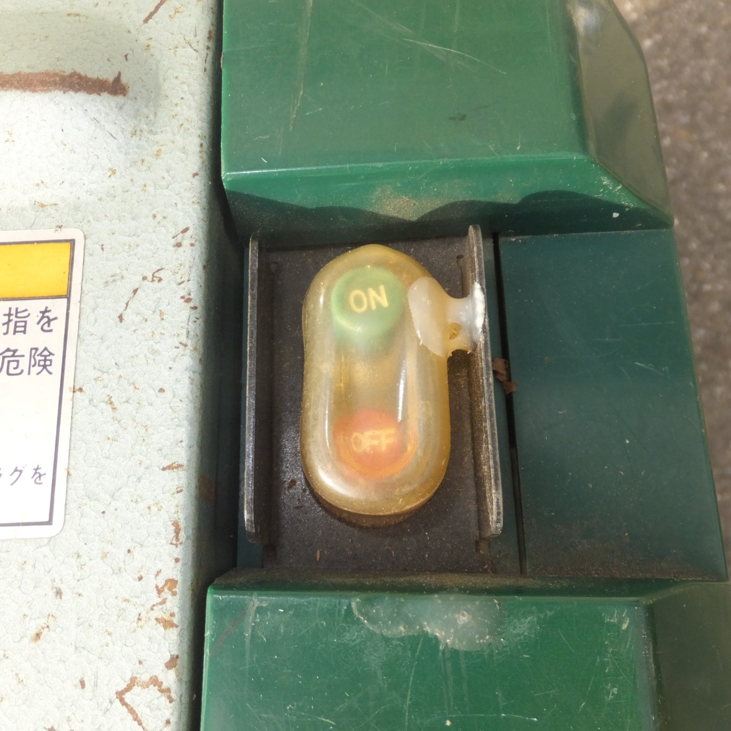 【岐阜発 直接引取限定】現状品★日立 HITACHI 312mm 自動昇降付小形自動かんな P100L　100V 50/60Hz 15A 8000rpm★