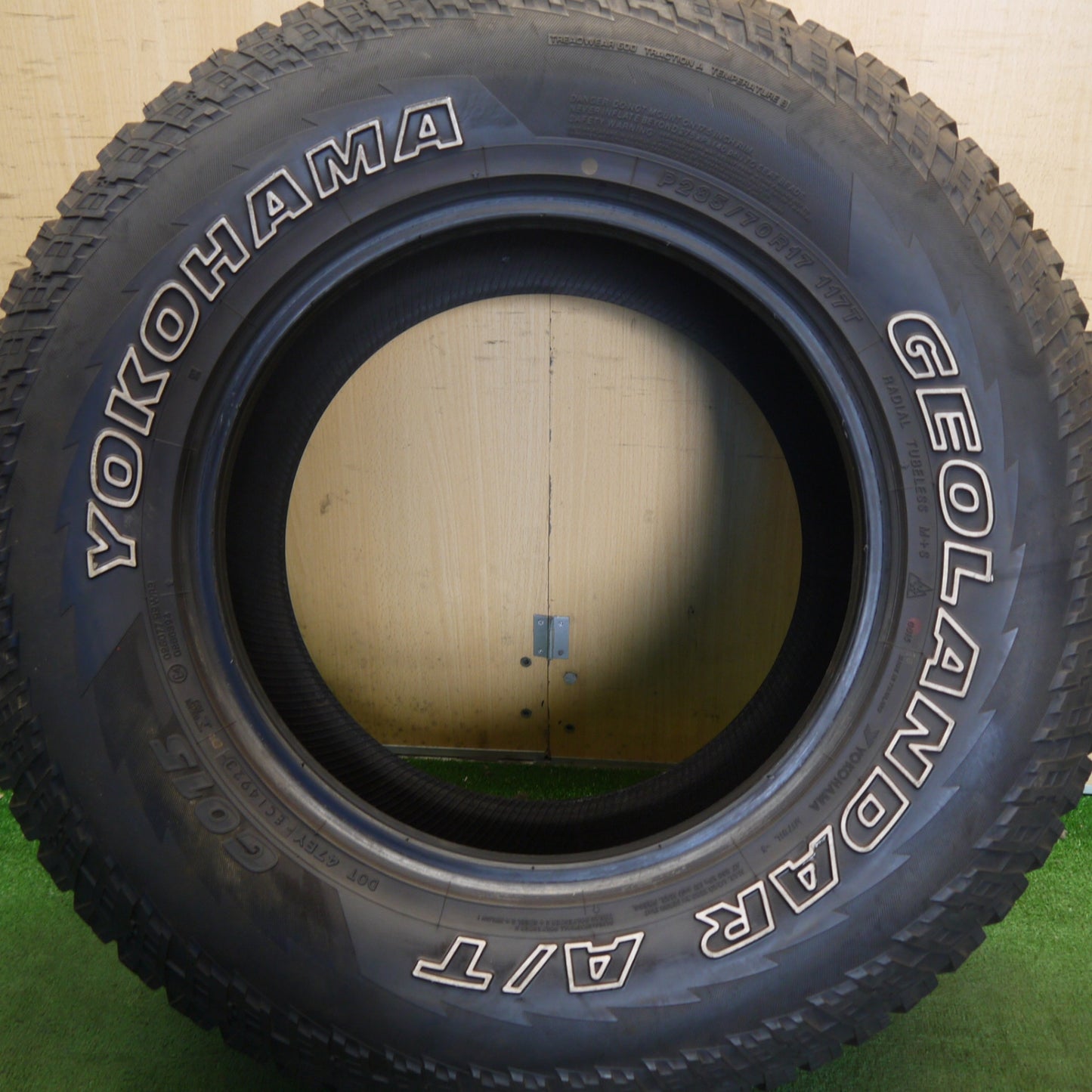 バリ溝！23年！9分！1本★285/70R17 ヨコハマ ジオランダー A/T G015 17インチ タイヤ ランクル プラド FJクルーザー ハマー H3 等★6060303Hノタ