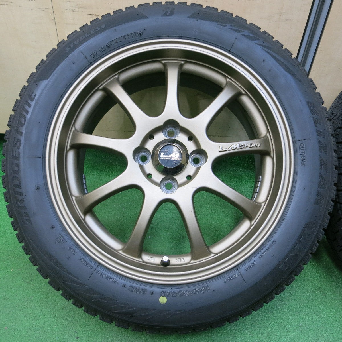 *送料無料* バリ溝！20年！キレイ！8.5分★スタッドレス LM SPORT 185/60R16 ブリヂストン ブリザック VRX2 LMスポーツ 16インチ PCD100/4H★4040213イス