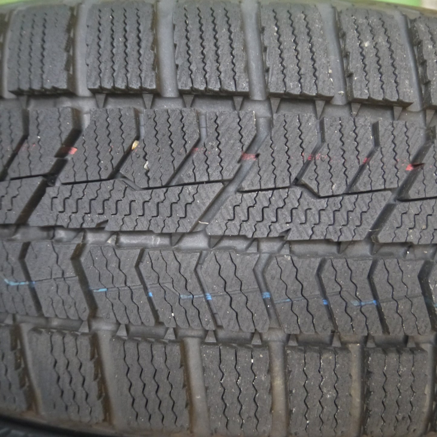 *送料無料* 超バリ溝！23年！キレイ！ほぼ10分★スタッドレス 195/60R16 トーヨー オブザーブ GIZ2 JOKER ジョーカー 16インチ PCD100/4H★4052804Hス