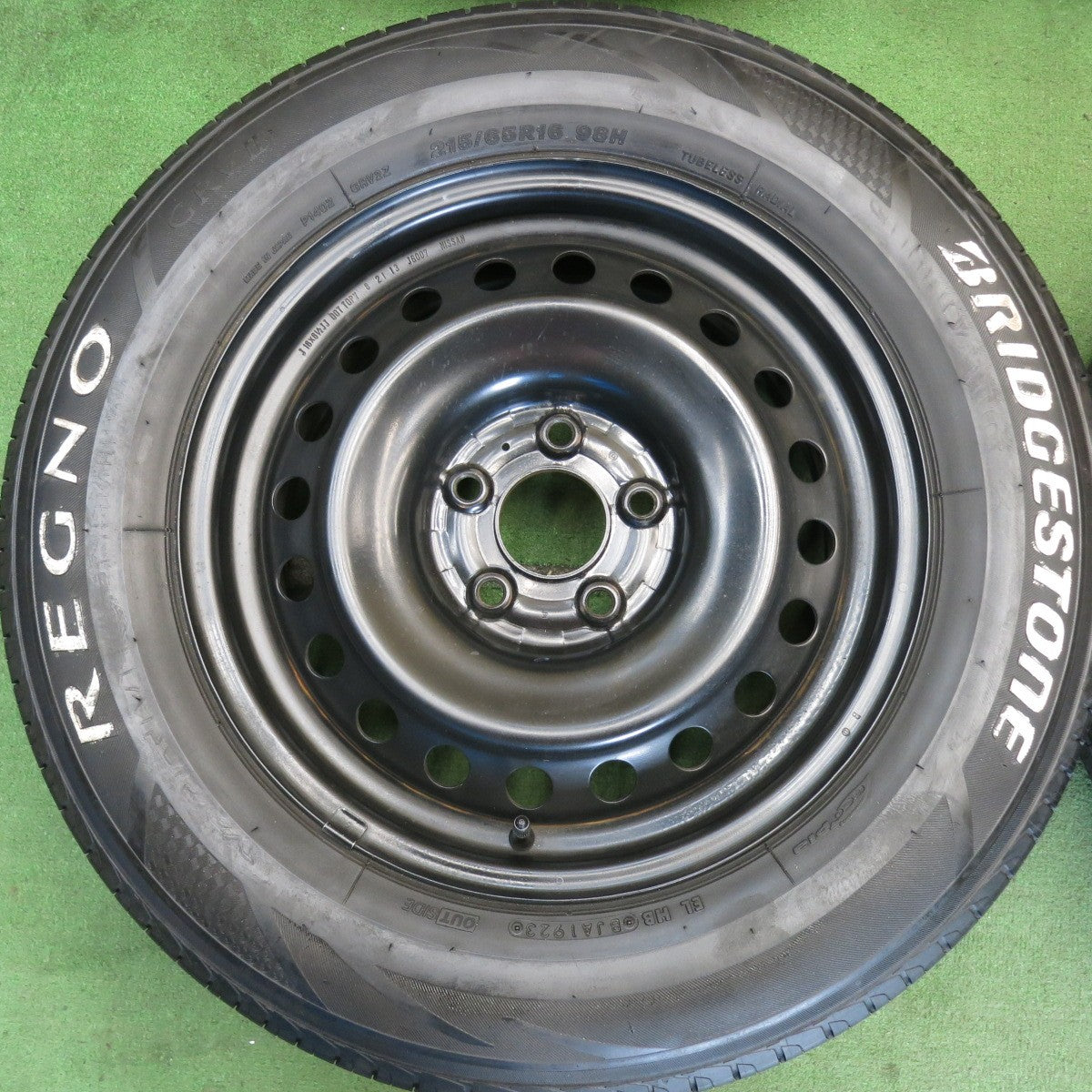 バリ溝！23年！キレイ！9.5分★日産 エクストレイル 純正 スチール 215/65R16 ブリヂストン レグノ GRV2 16インチ PCD114.3/5H★6060407HAノ