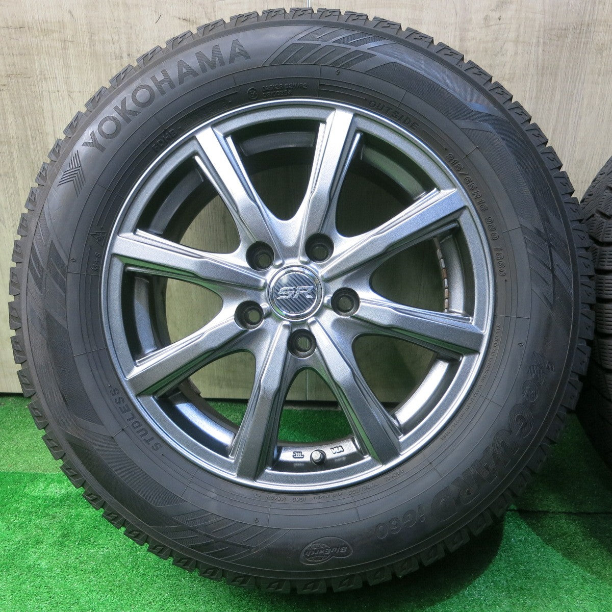 バリ溝！キレイ！9分★スタッドレス 215/65R16 ヨコハマ アイスガード iG60 STRANGER ストレンジャー 16インチ PCD114.3/5H★5051604NJス