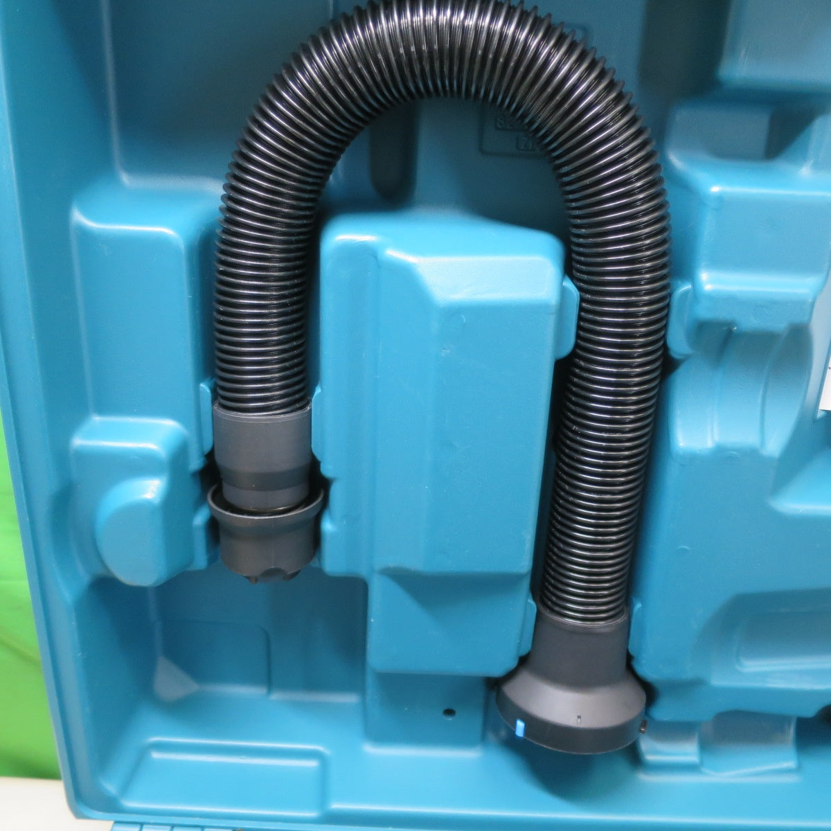 美品☆マキタ 充電式 エア ダスター AS001G RD 電動 工具 吹き飛ばし 空気入れ 空気抜き makita 40V☆