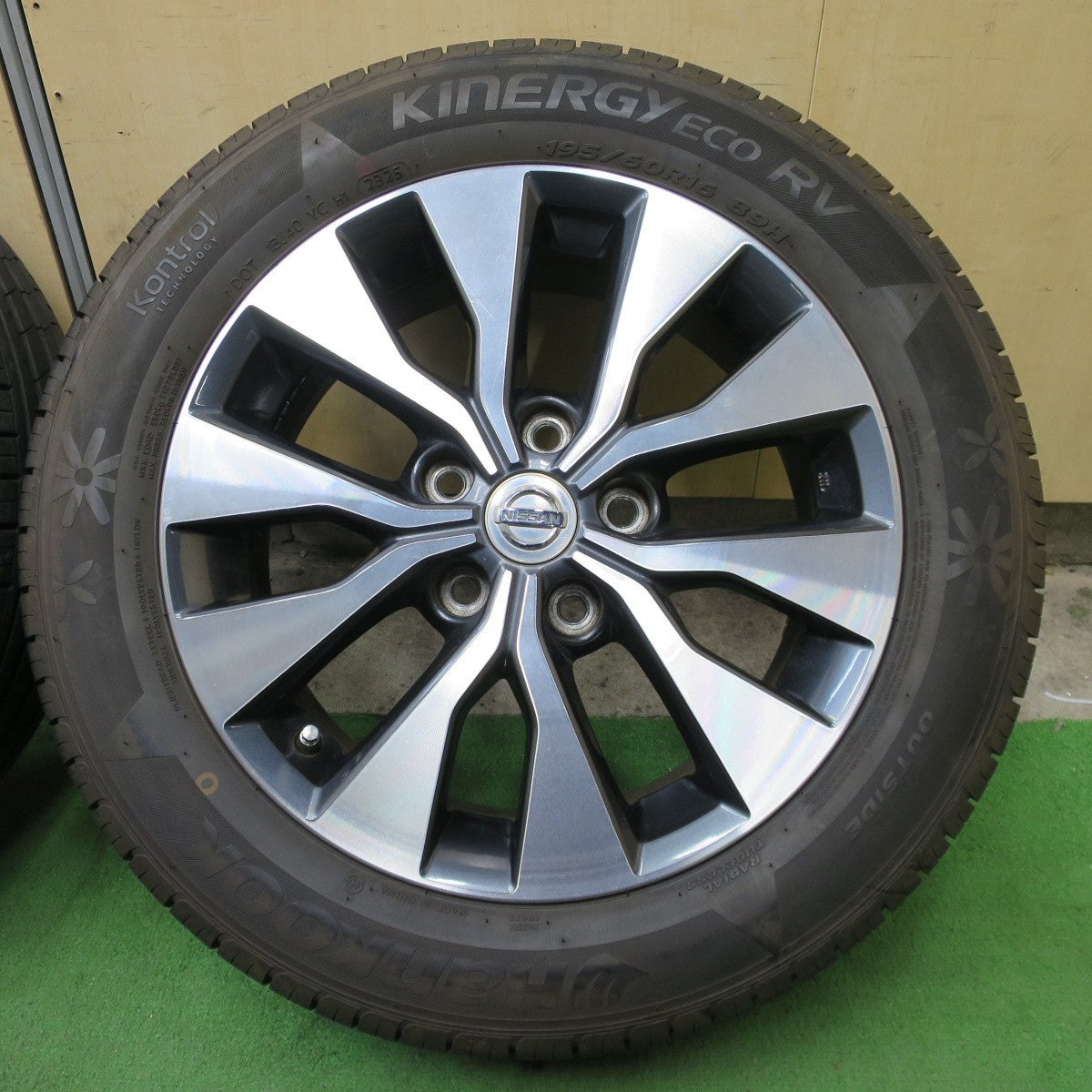 ほぼ未使用！25年！キレイ◎日産 C27 セレナ 純正 195/60R16 ハンコック KINERGY ECO RV キナジー エコ 16インチ PCD114.3/5H◎6082602NGノ