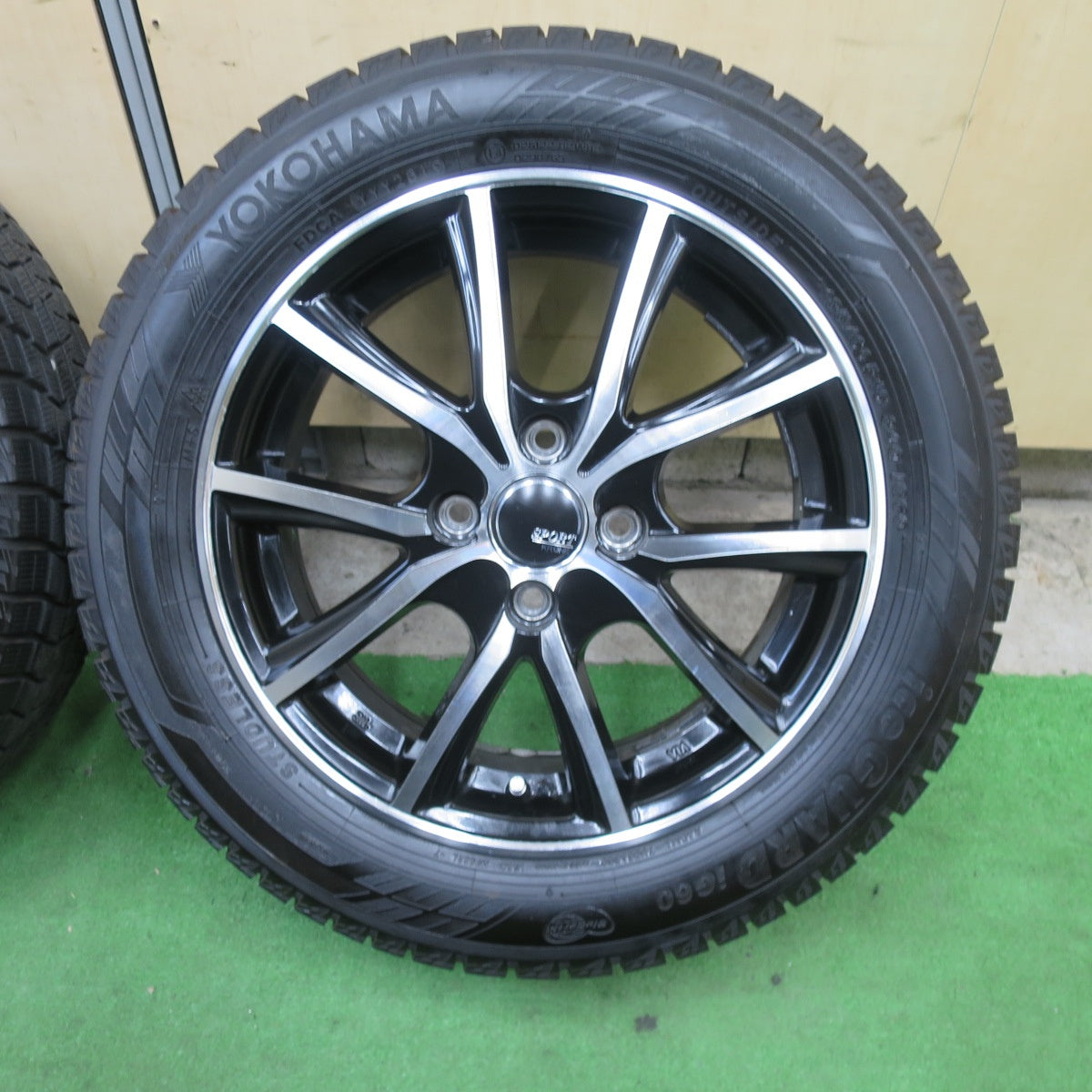 バリ溝！キレイ！9.5分★スタッドレス 185/60R15 ヨコハマ アイスガード iG60 SPORT KRONE スポルト クローネ 15インチ PCD100/4H★5112502TTス