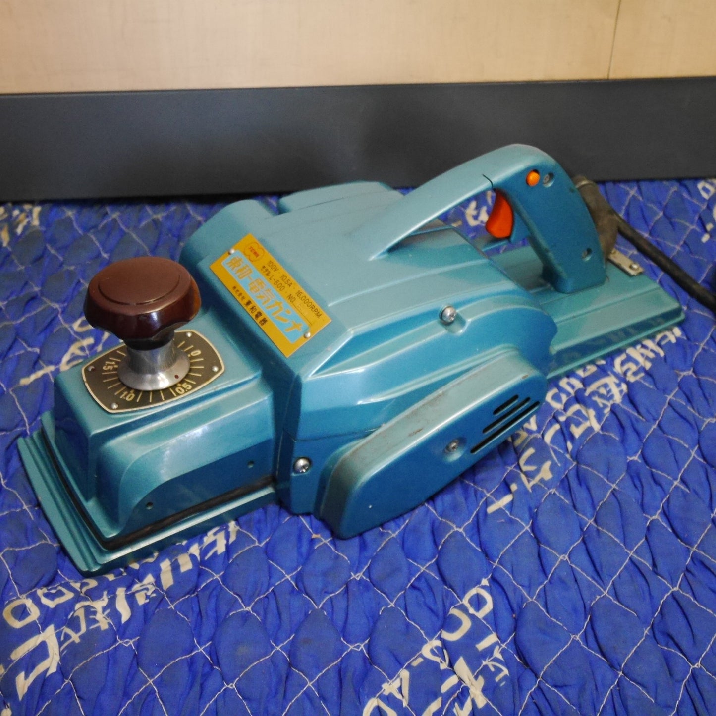 [送料無料] ☆TOWA 東和 電気 カンナ L-500 電動 工具 DIY 大工道具 研磨 研削 コード式☆