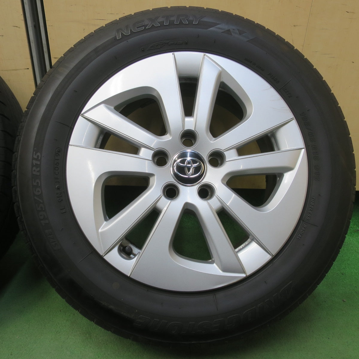 4本価格★トヨタ 50系 プリウス 純正 195/65R15 ブリヂストン ネクストリー エコピア 15インチ PCD100/5H★6043010イノ