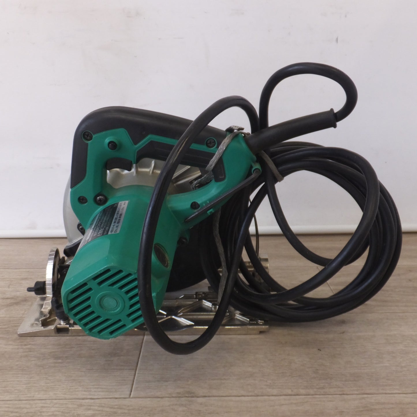 [送料無料] 美品★マキタ makita 190mm マルノコ M585　180～190mm　100V～ 11A 50-60Hz 1050W　木工用 超硬丸ノコ★