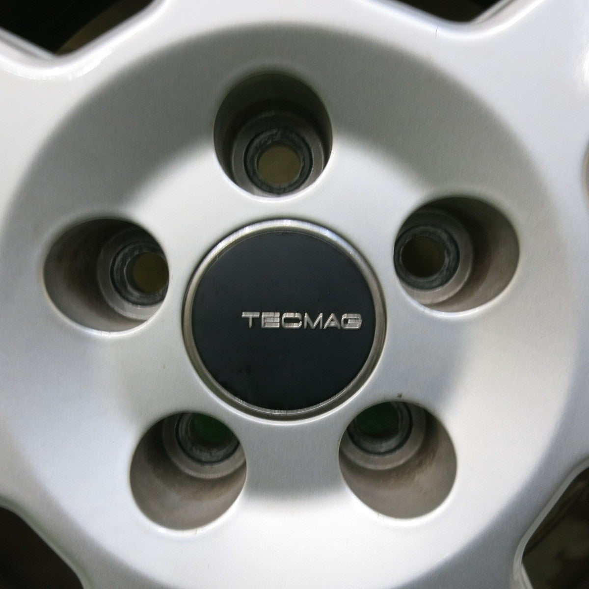バリ溝！キレイ！9分★アウディ 8X A1 等 TECMAG TYPE 207R 205/55R15 スタッドレス ヨコハマ アイスガード iG50 プラス テクマグ 15インチ PCD100/5H★4121808SYス