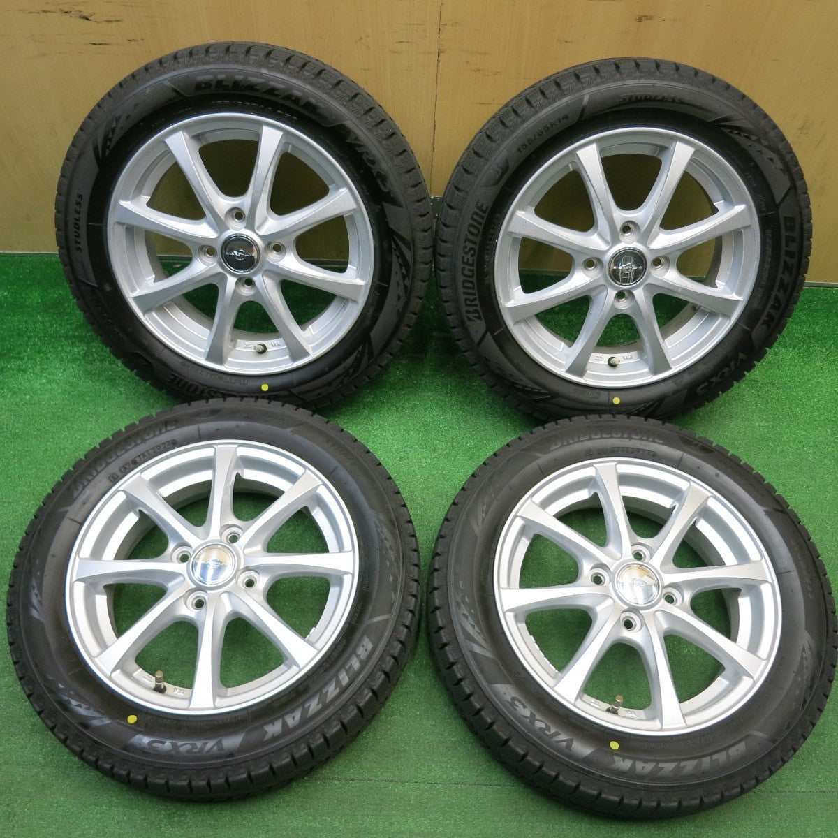 バリ溝！24年！キレイ！9.5分★スタッドレス 155/65R14 ブリヂストン ブリザック VRX3 ENERGY LINE エナジーライン 14インチ PCD100/4H★5113010HAス