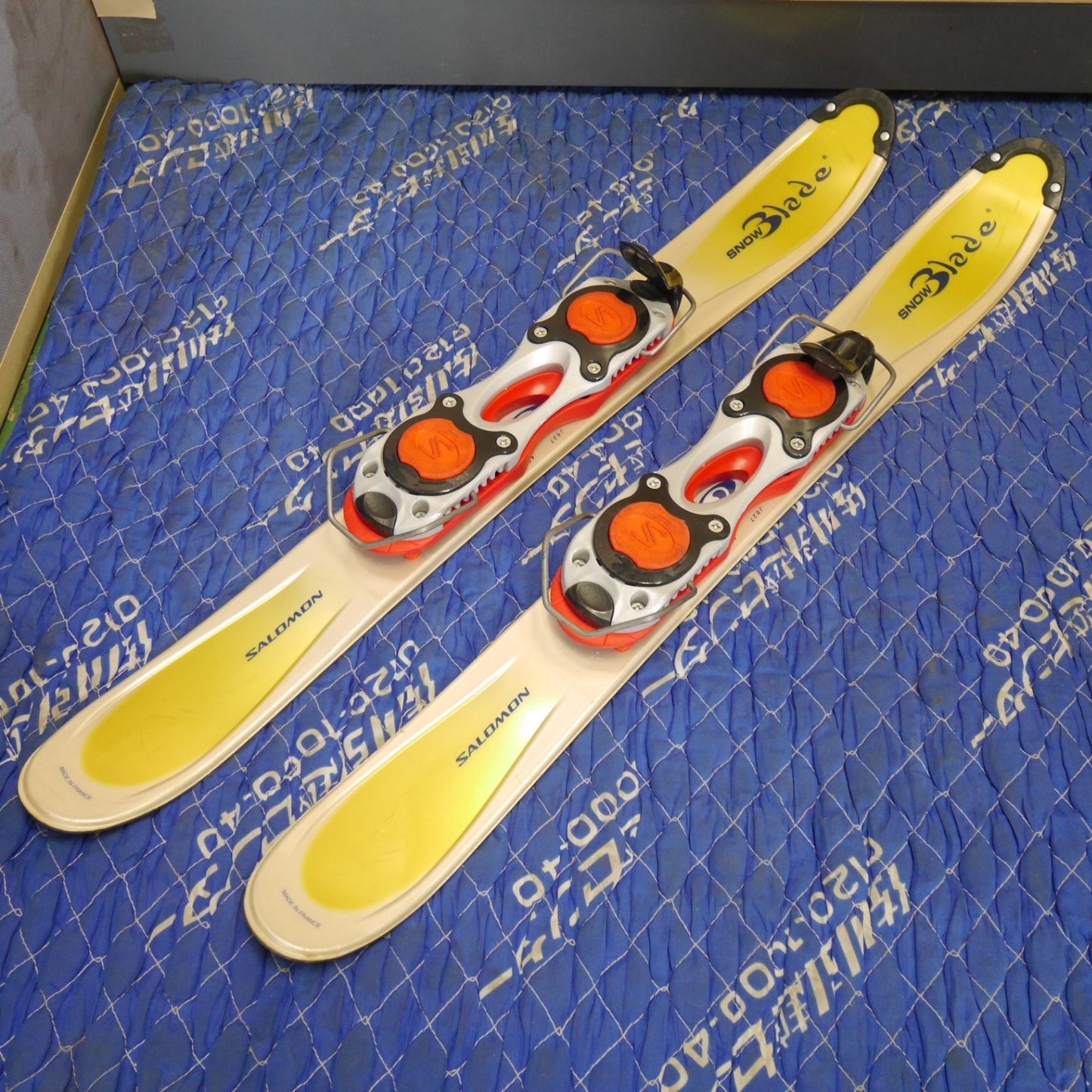 [送料無料] ☆SALOMON SNOW Blade サロモン スノーブレード スキー 板 約88cm ショート スキー 板 ビンディング 現状品☆