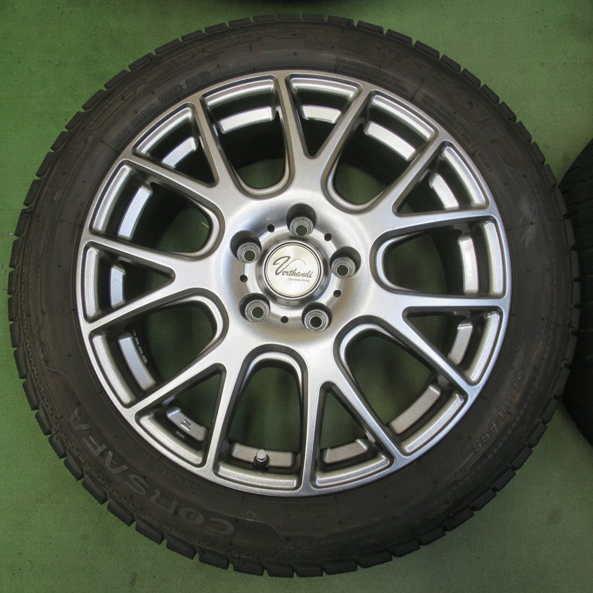 バリ溝！キレイ！9.5分◎スタッドレス 215/50R17 ナンカン CORSAFA Verthandi ヴェルザンディ 17インチ PCD114.3/5H◎6092909イス
