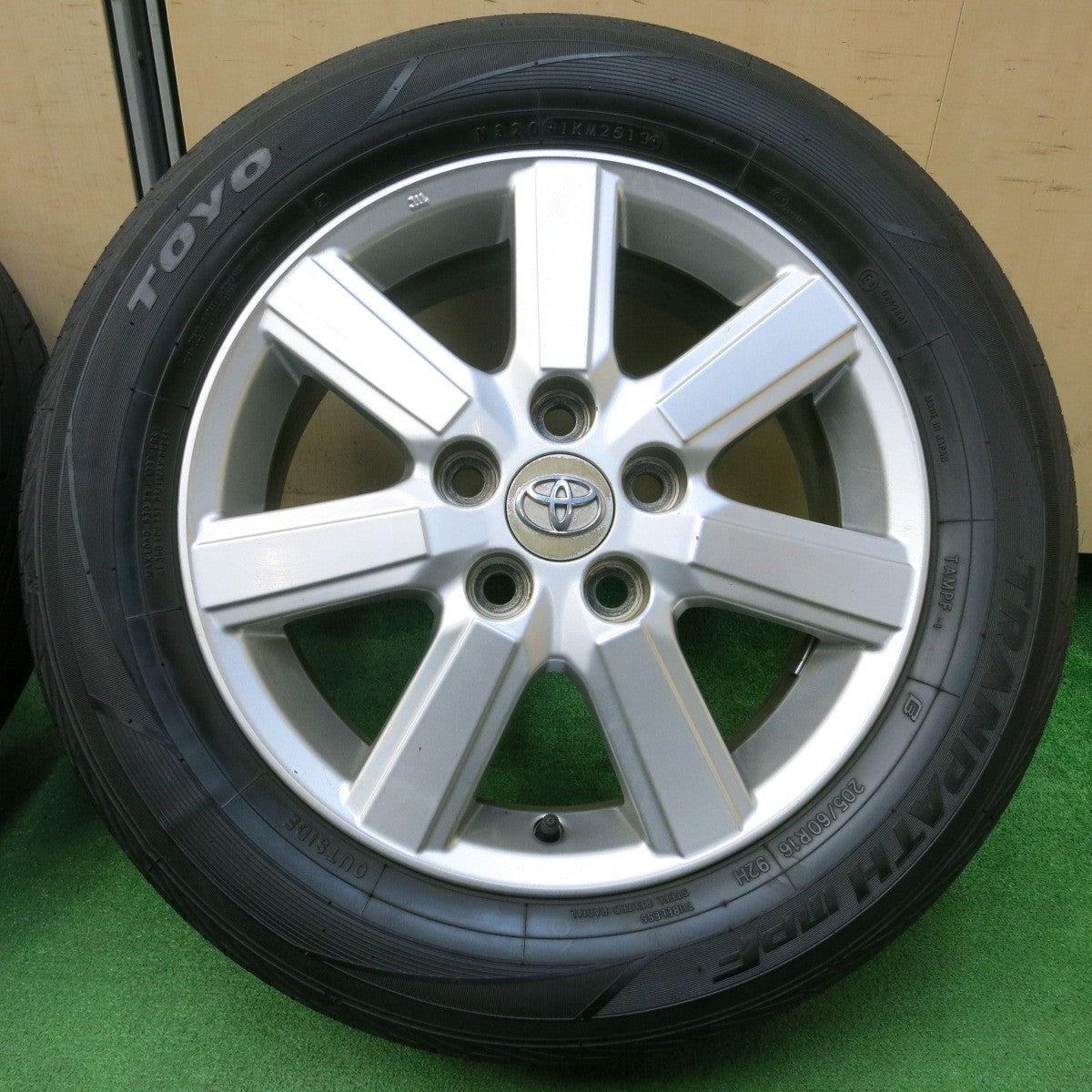 *送料無料* 4本価格！20年★トヨタ 70系 ヴォクシー ノア 純正 205/60R16 トーヨー トランパス MPF ヨコハマ ブルーアース RV-02 PCD114.3/5H★4042412イノ