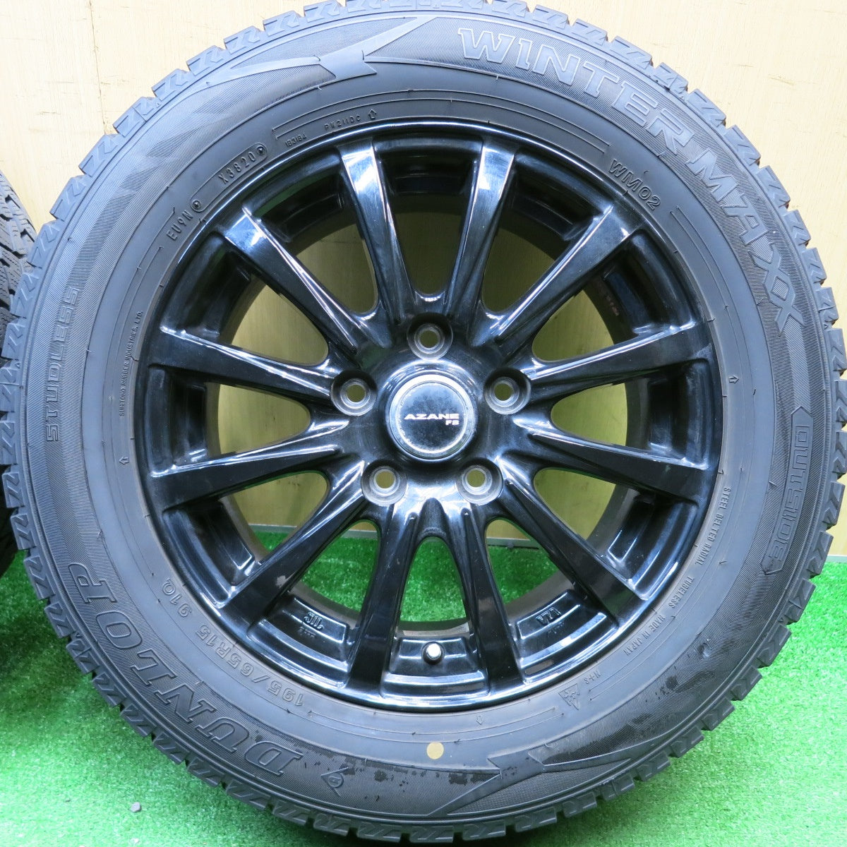 バリ溝！24年！9.5分★スタッドレス 195/65R15 ダンロップ ウインターマックス WM02 ブリヂストン ブリザック VRX2 AZANE FB アザーネ 15インチ PCD114.3/5H★5122806HAス