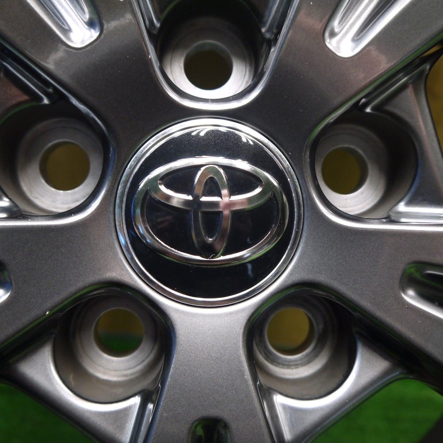 バリ溝！22年！美品！9分★トヨタ RAV4 純正 225/60R18 ダンロップ グラントレック PT30 18インチ PCD114.3/5H★5042502Hノ