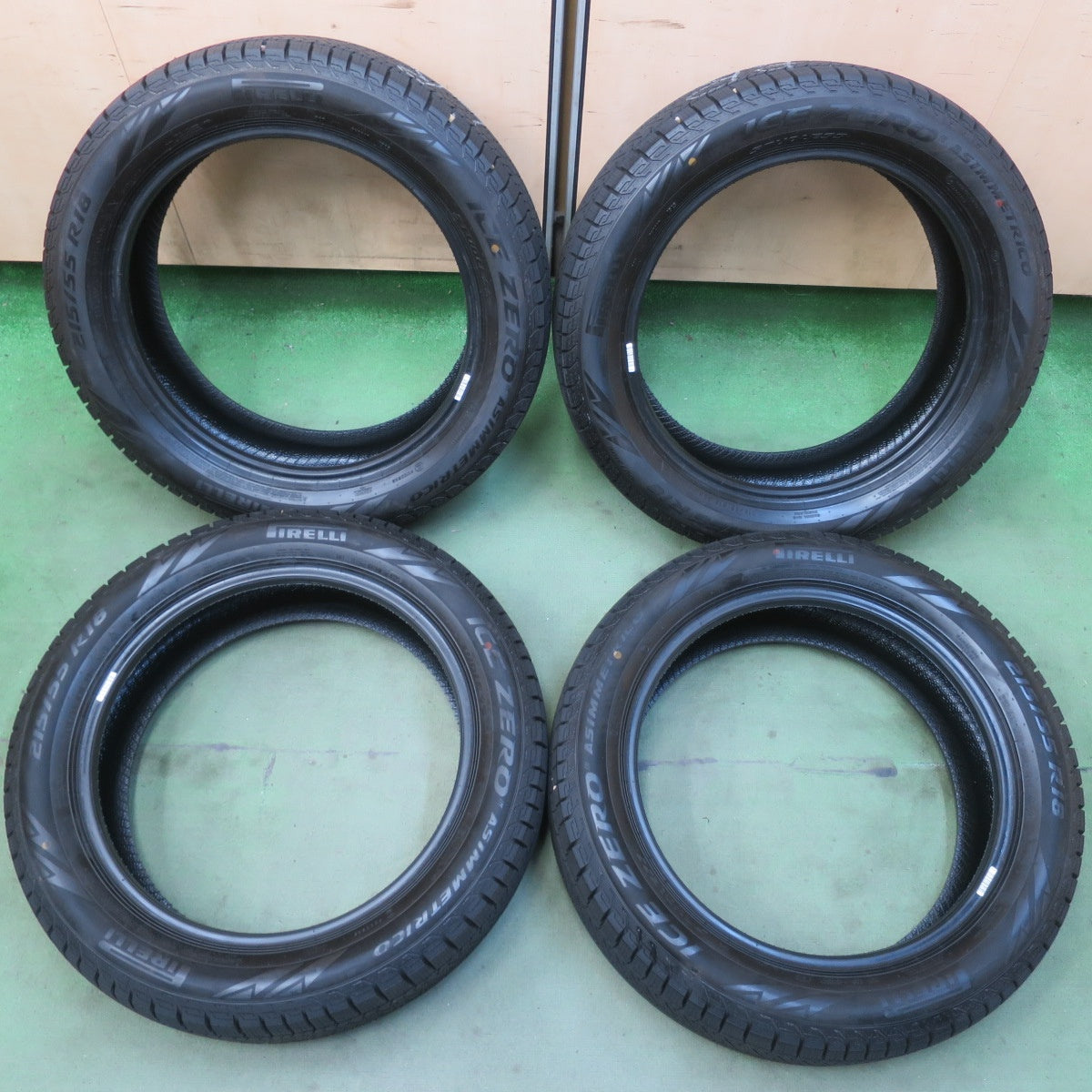 ほぼ未使用！25年◎スタッドレス 215/55R18 ピレリ アイスゼロ アシンメトリコ タイヤ 18インチ CX-30 MX-30 デュアリス 等◎6092511イスタ