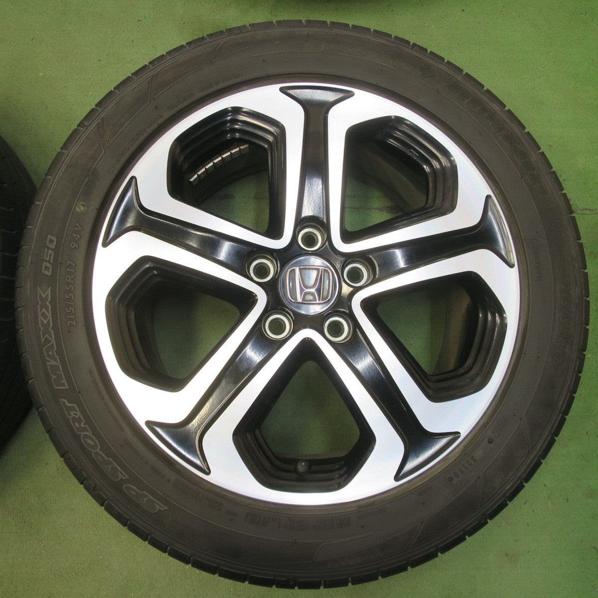 キレイ◎ホンダ RU ヴェゼル 純正 215/55R17 ダンロップ SPスポーツマックス 050 17インチ PCD114.3/5H◎6063003イノ