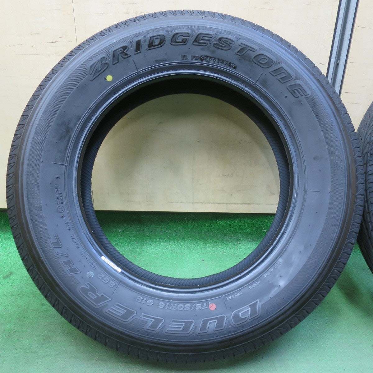 バリ溝！25年！9.5分以上★ジムニー 等 175/80R16 ブリヂストン デューラー H/L 852 DUELER 16インチ タイヤ★5120204イノタ