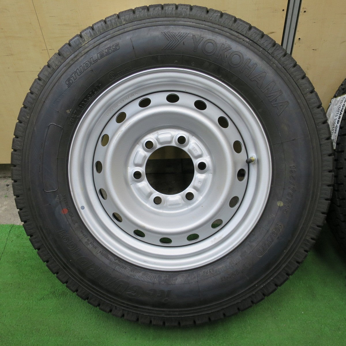 未使用★スタッドレス 195/75R15 109/107L 12PR ヨコハマ アイスガード iG91 スチール ホイール 15インチ PCD139.7/6H★6030901ナス