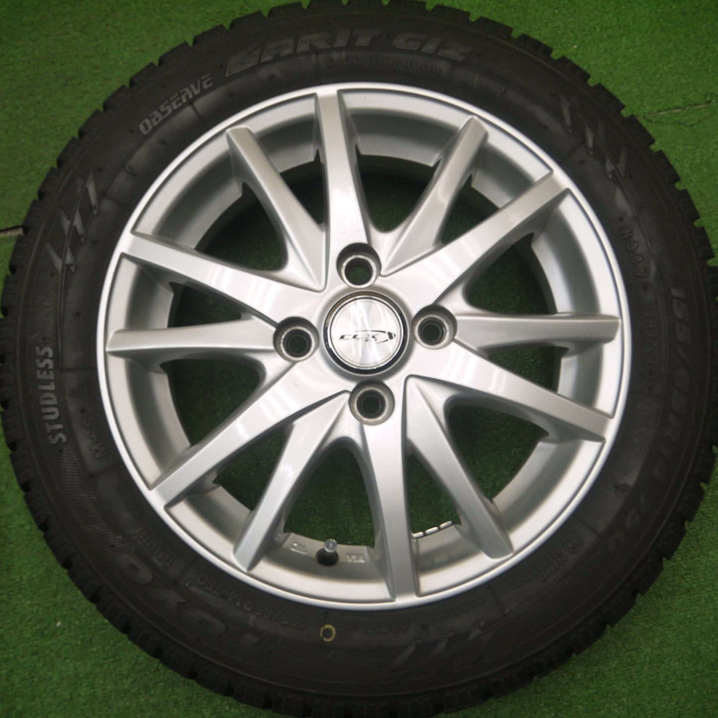 [送料無料] バリ溝！21年！キレイ！9.5分以上★スタッドレス 155/65R14 トーヨー オブザーブ ガリット GIZ CLX T-2 社外 アルミ 14インチ PCD100/4H★4111201Hス