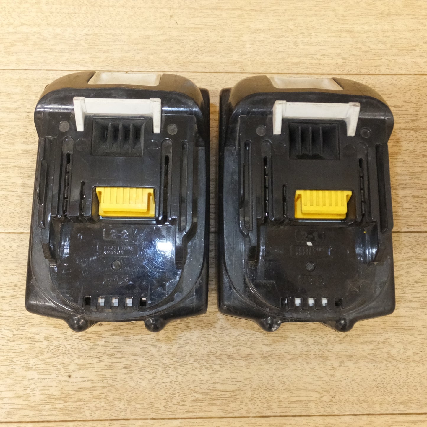 [送料無料] 現状品★マキタ makita 充電式インパクトドライバ TD171D　バッテリ BL1860B 2個　セット★