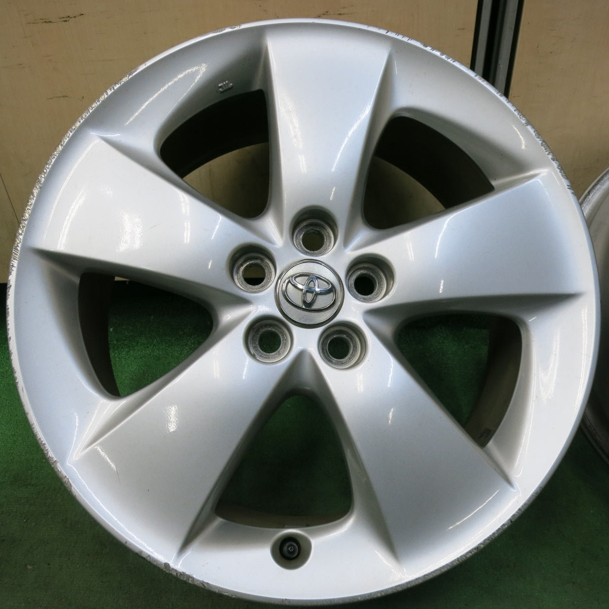 [送料無料] 4本価格★トヨタ 30系 プリウス ツーリング 純正 ホイール 17インチ 17×7J PCD100/5H★5030706SYホ