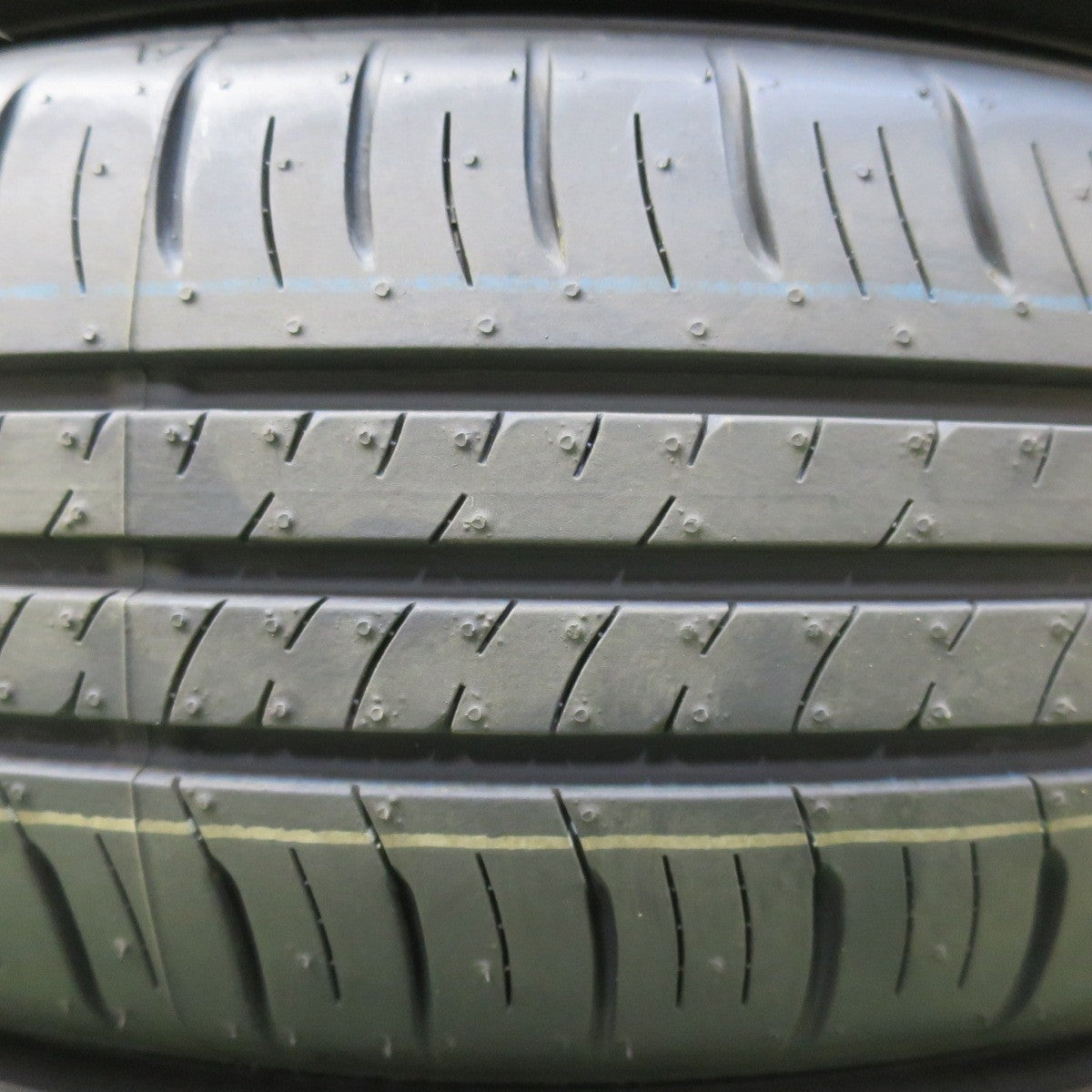 新車外し！25年★165/65R15 ダンロップ エナセーブ EC300+ タイヤ 15インチ タフト ソリオ デリカ D:2 等★5101403イノタ