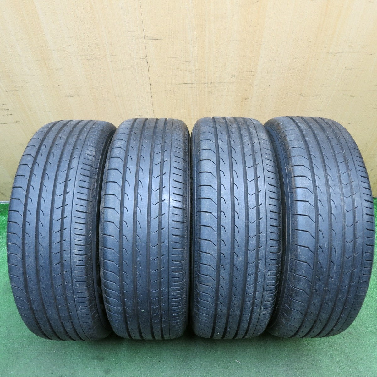 バリ溝！22年！9.5分◎205/60R16 ヨコハマ BluEarth-RV RV03 BALMINUM T10 バルミナ 16インチ PCD114.3/5H◎6080604HAノ