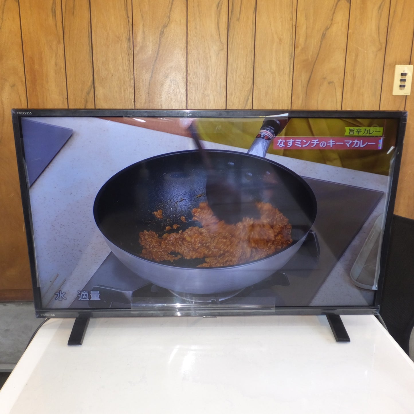 [送料無料] キレイ★東芝 TOSHIBA 24年製 液晶テレビ レグザ REGZA 32S24　100V～ 49W 50/60Hz★