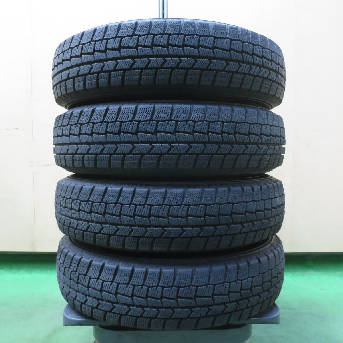 バリ溝！22年！8.5分★スタッドレス 145/80R13 ダンロップ ウインターマックス WM02 社外 アルミ 13インチ PCD100/4H★5053108イス
