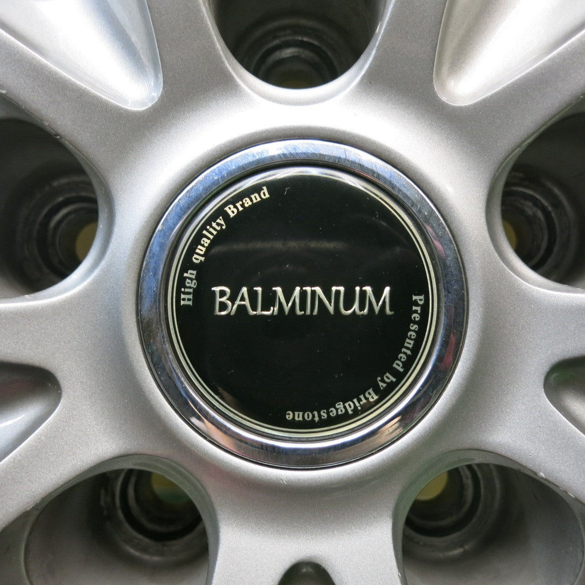 バリ溝！23年！9.5分★スタッドレス 215/60R17 ヨコハマ アイスガード iG60 BALMINUM バルミナ 17インチ PCD114.3/5H★5100404HAス