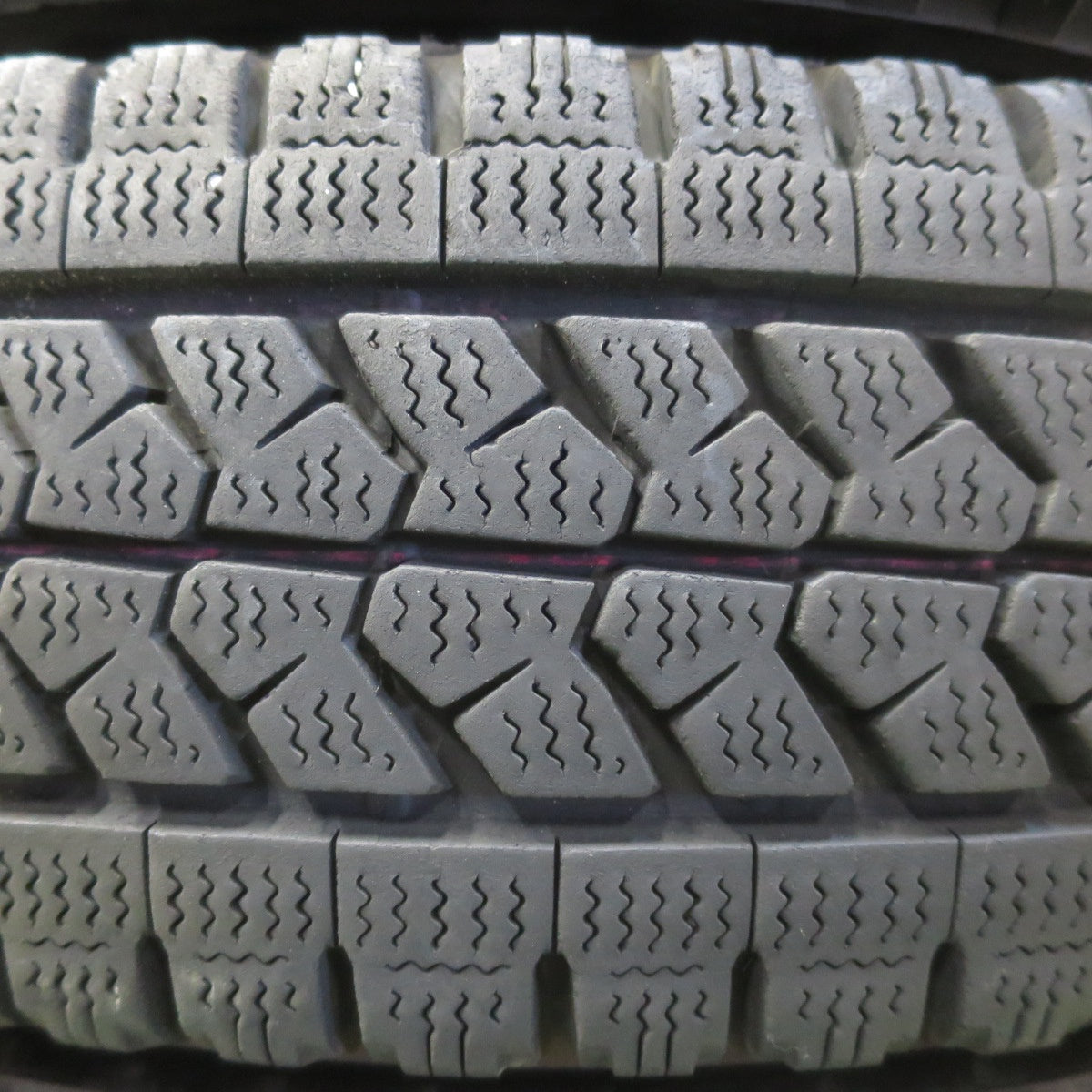 バリ溝！8.5分！6本★トラック タイヤ 175/75R15 103/101L スタッドレス ブリヂストン ブリザック W979 15インチ★6052511イスタ