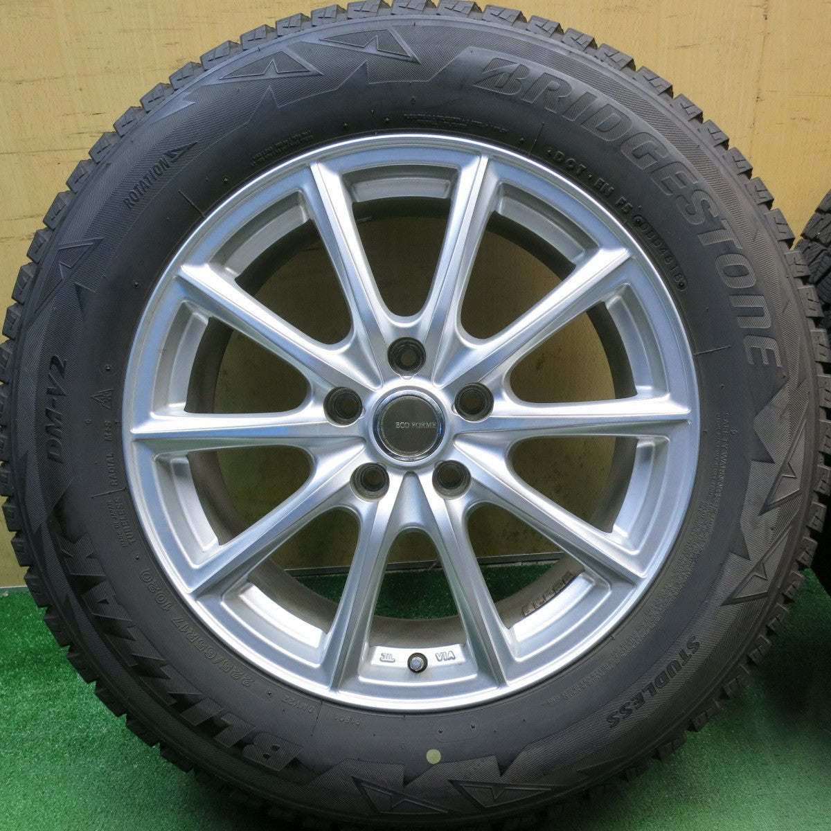 キレイ◎スタッドレス 225/65R17 ブリヂストン ブリザック DM-V2 ECO FORME SE-15 エコフォルム 17インチ PCD114.3/5H◎6101102HAス