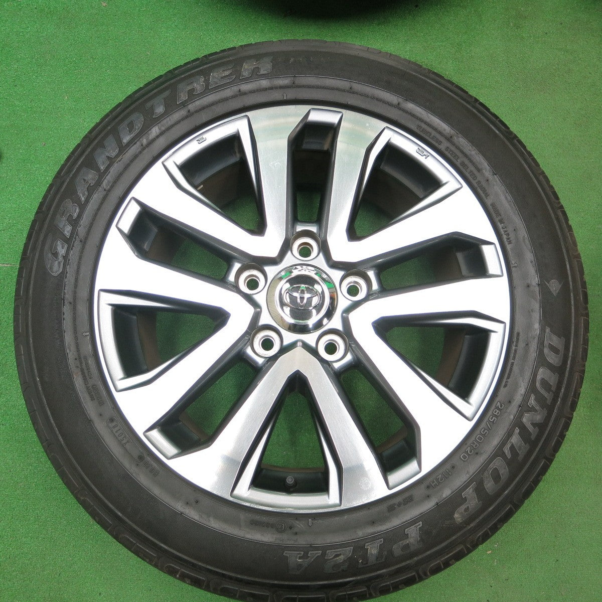 *送料無料* キレイ★トヨタ 200系 ランクル ZX 純正 285/50R20 ダンロップ PT2A グラントレック 20インチ PCD150/5H★4052204ナノ