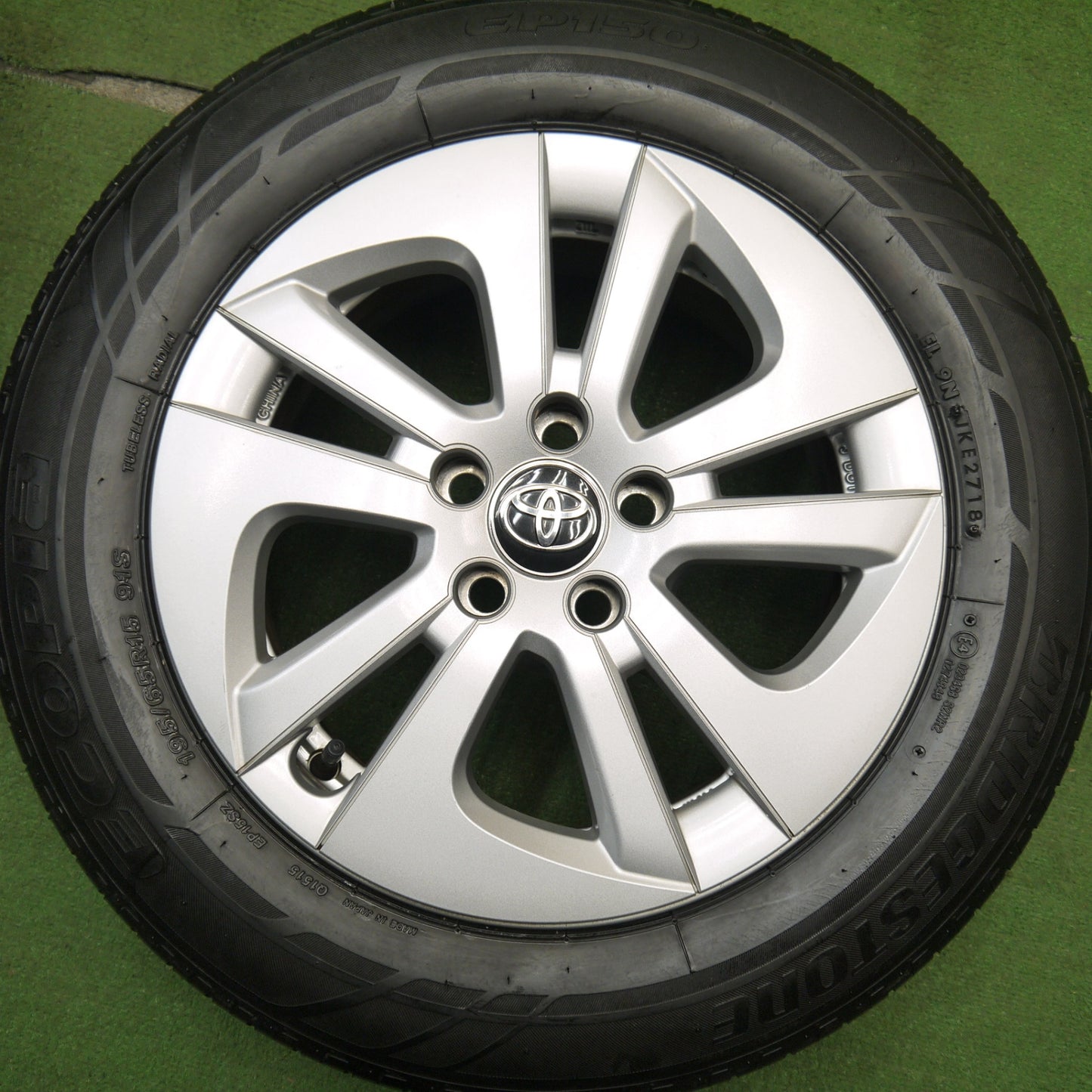 キレイ★トヨタ 50系 プリウス 純正 195/65R15 ブリヂストン ネクストリー エコピア 15インチ PCD100/5H★5042811Hノ