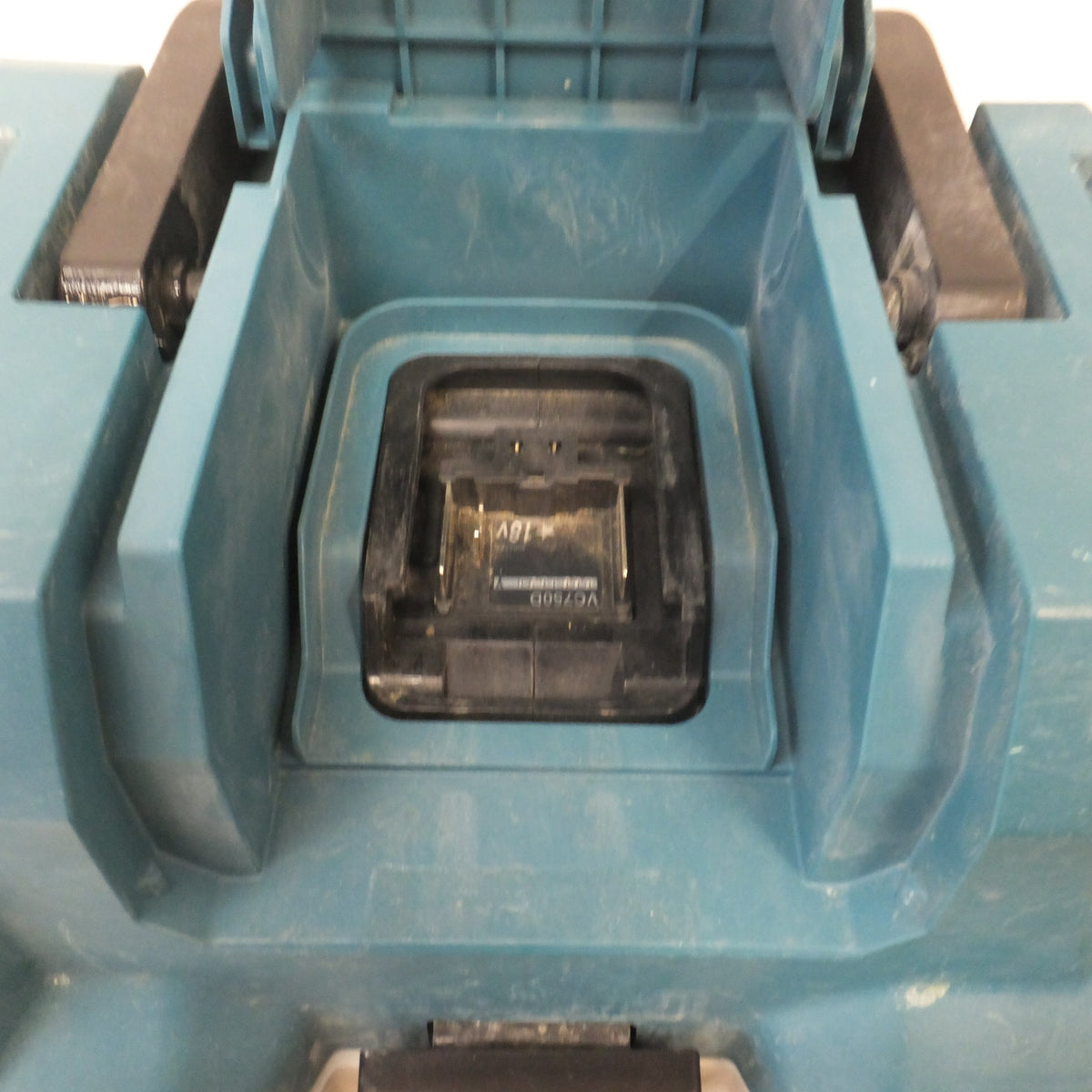 ★マキタ makita 乾湿両用 業務用 充電式集じん機 VC750D 18V 本体のみ★