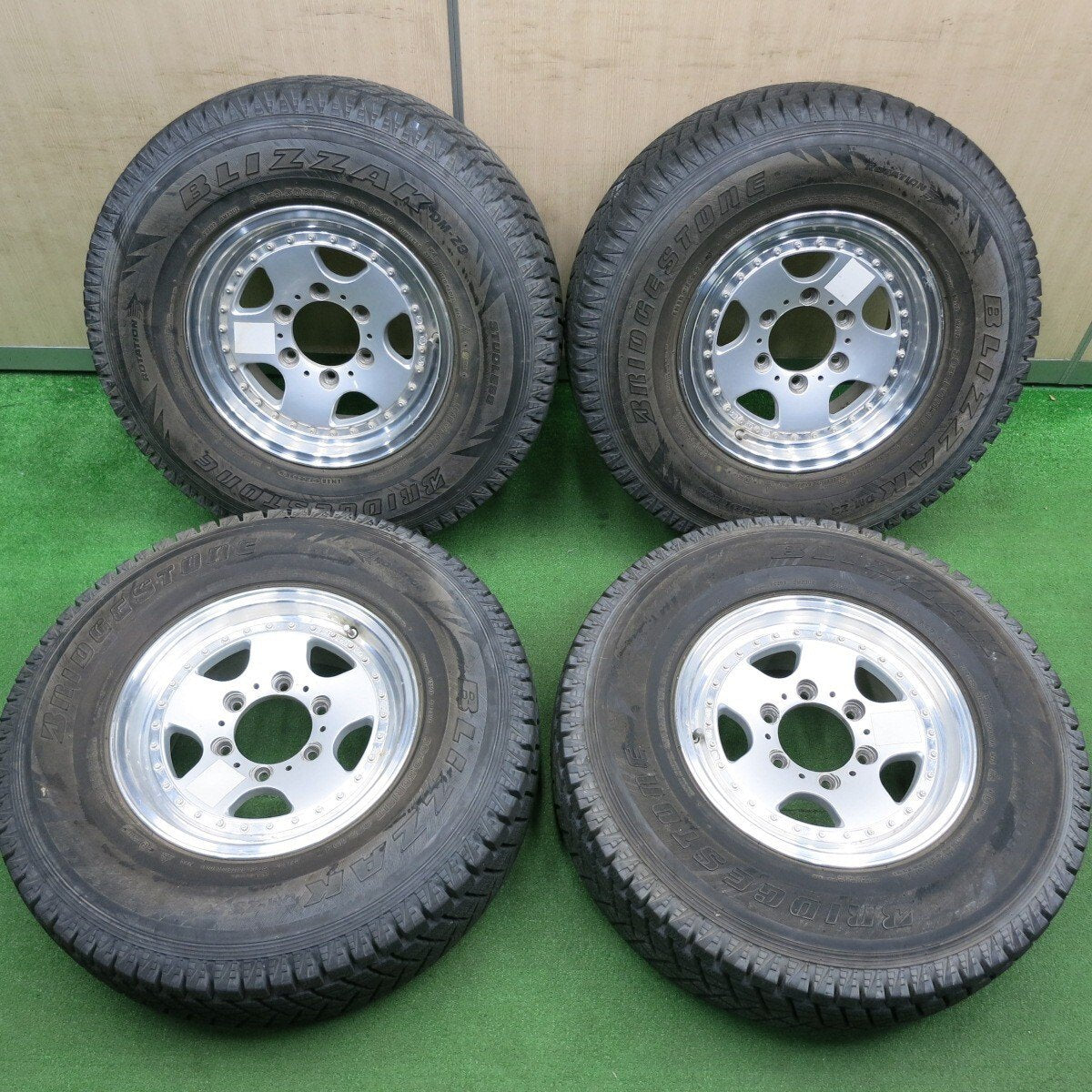 バリ溝！9分★スタッドレス 30×9.50R15LT 6PR 104Q ブリヂストン ブリザック DM-Z3 EMR PRODUCT 社外 アルミ 15インチ PCD139.7/6H★5011207HAス