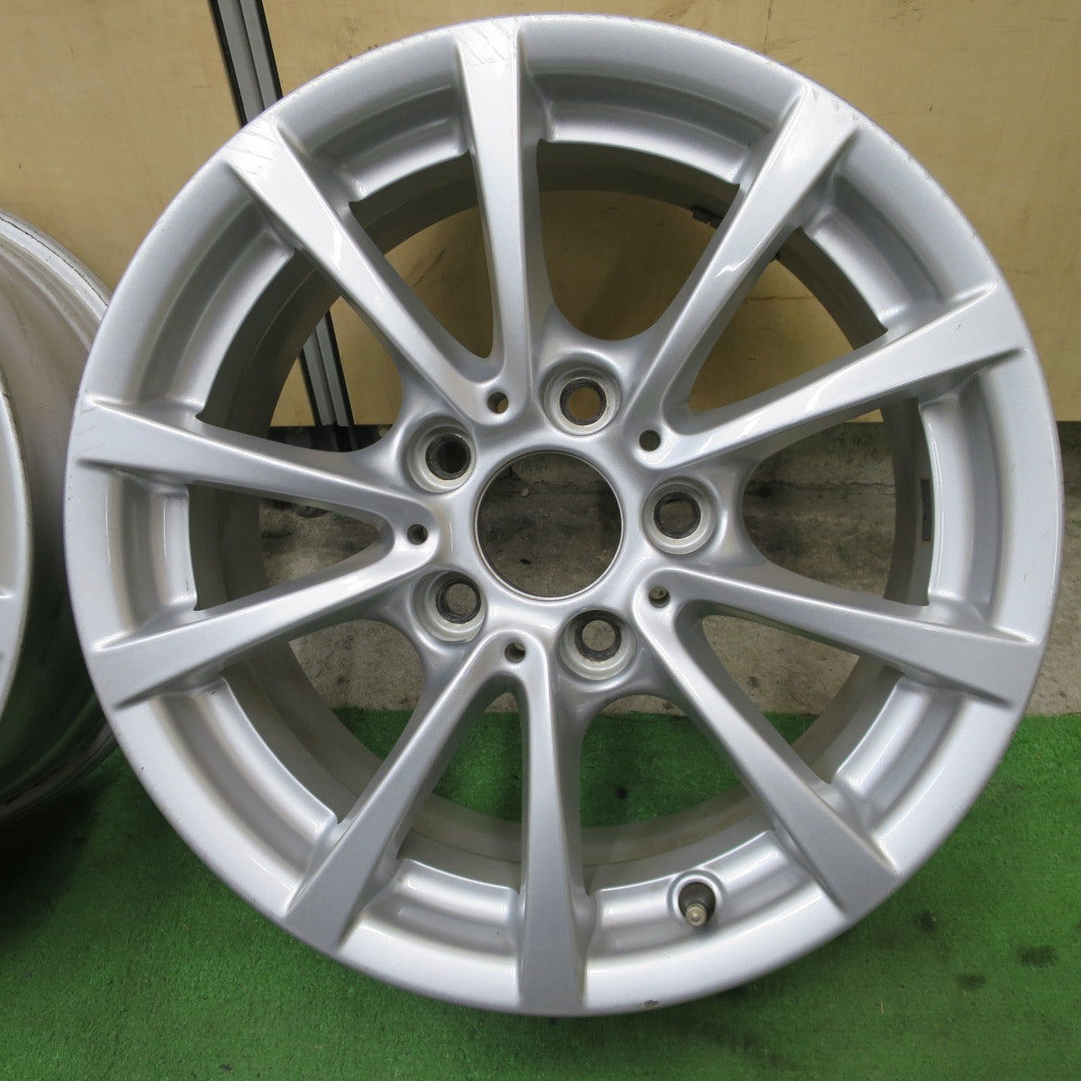 4本価格★BMW 3シリーズ F30 F31 純正 Vスポーク スタイリング 390 ホイール 16インチ 16×7J PCD120/5H★6051503NGホ