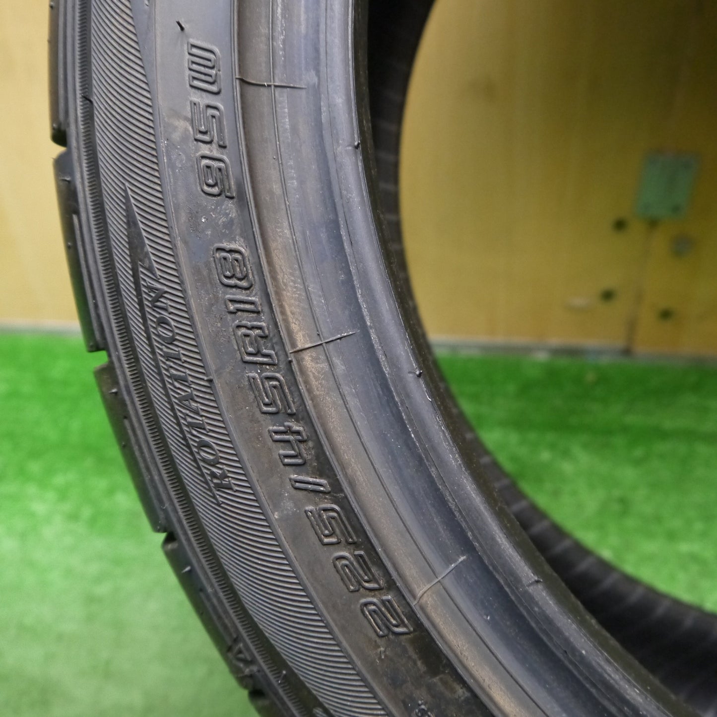 未使用！24年！1本★225/45R18 ダンロップ DIREZZA DZ102 ディレッツァ 18インチ ジューク ジェイド レガシー レヴォーグ 等★5060606Hノタ