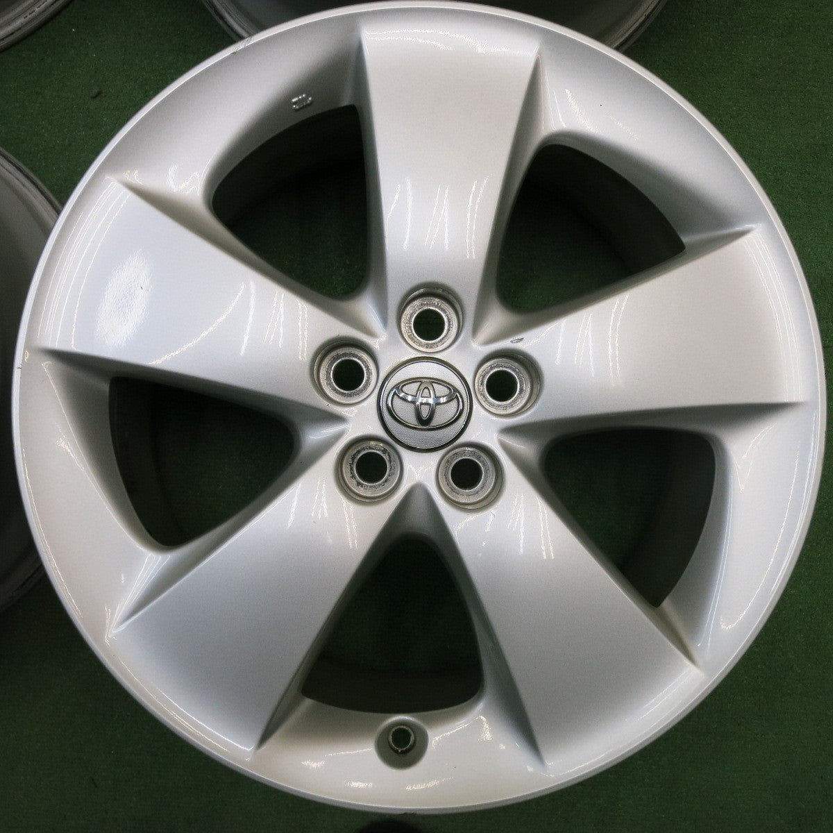 4本価格★トヨタ 30系 プリウス ツーリング 純正 ホイール 17インチ 17×7J PCD100/5H★6021510HAホ