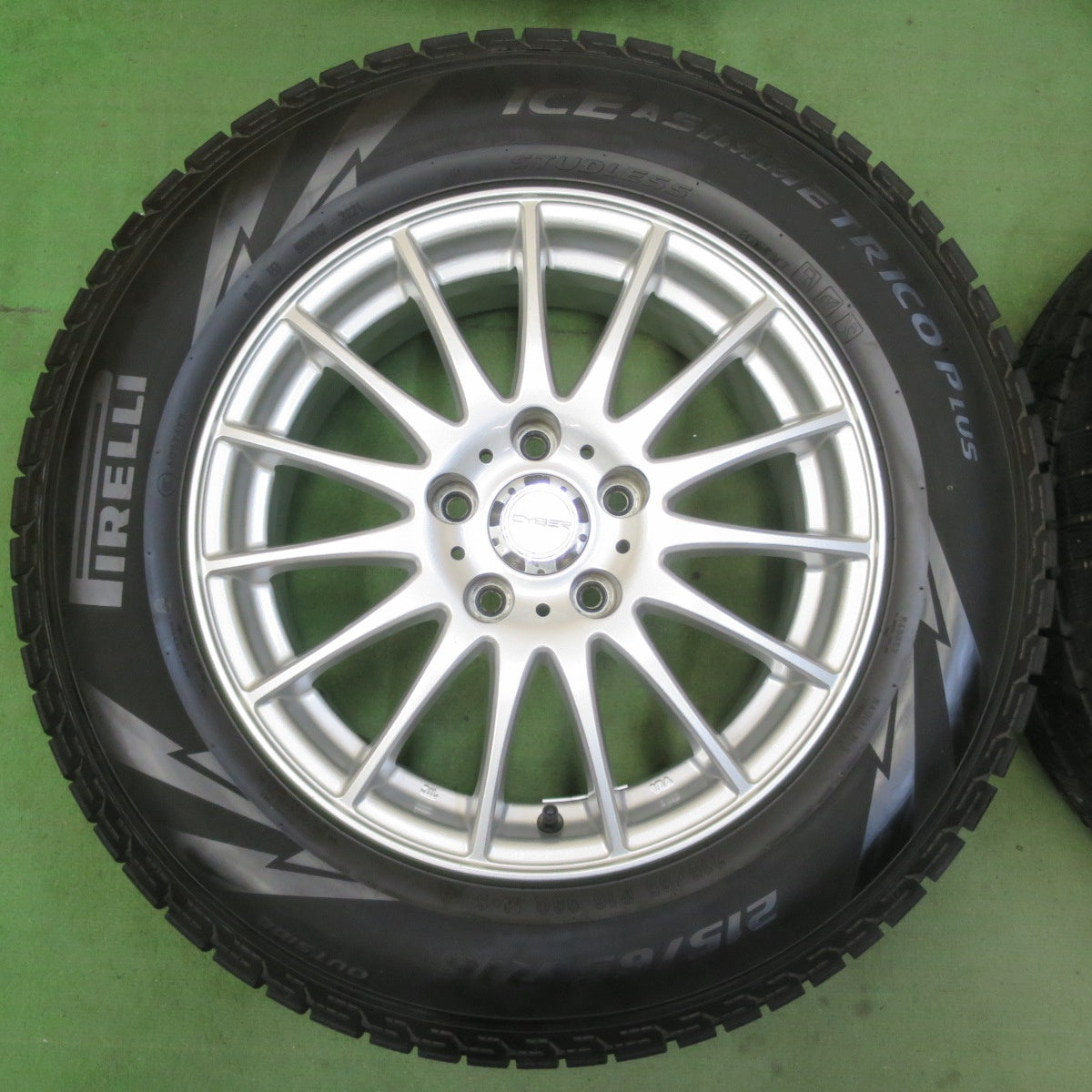 バリ溝！21年！キレイ！9分★スタッドレス 215/65R16 ピレリ アイスアシンメトリコ プラス CYBER サイバー 16インチ PCD114.3/5H★5090101イス